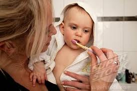 Chăm sóc răng miệng cho bà mẹ và trẻ em